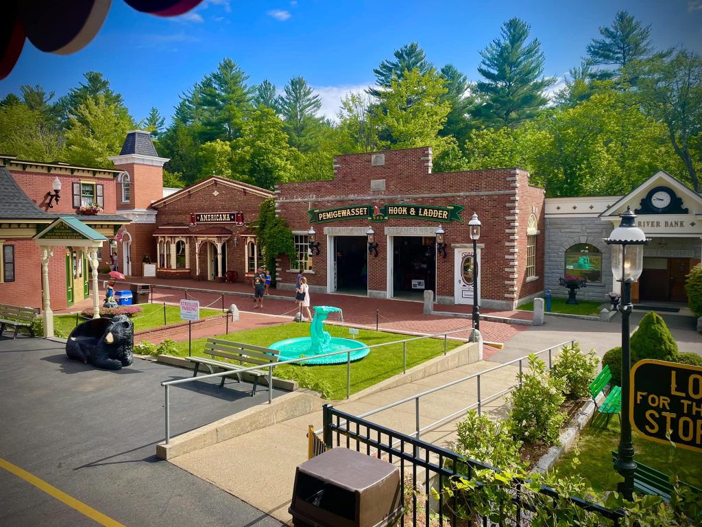 Clark's Bears - Franconia Notch Regional Chamber of Commerce