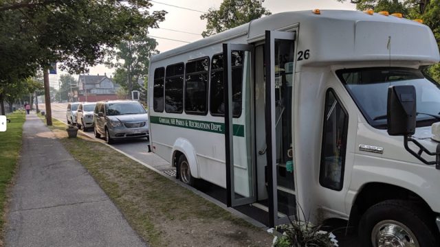 moose-tours-bus